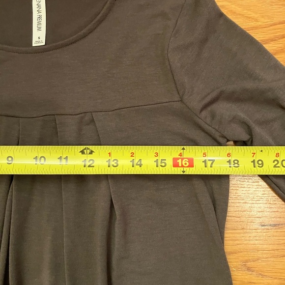 New without tags. Zenanna small top. - Picture 12 of 12